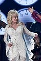 miley cyrus katy perry pay tribute to dolly parton at grammys 05