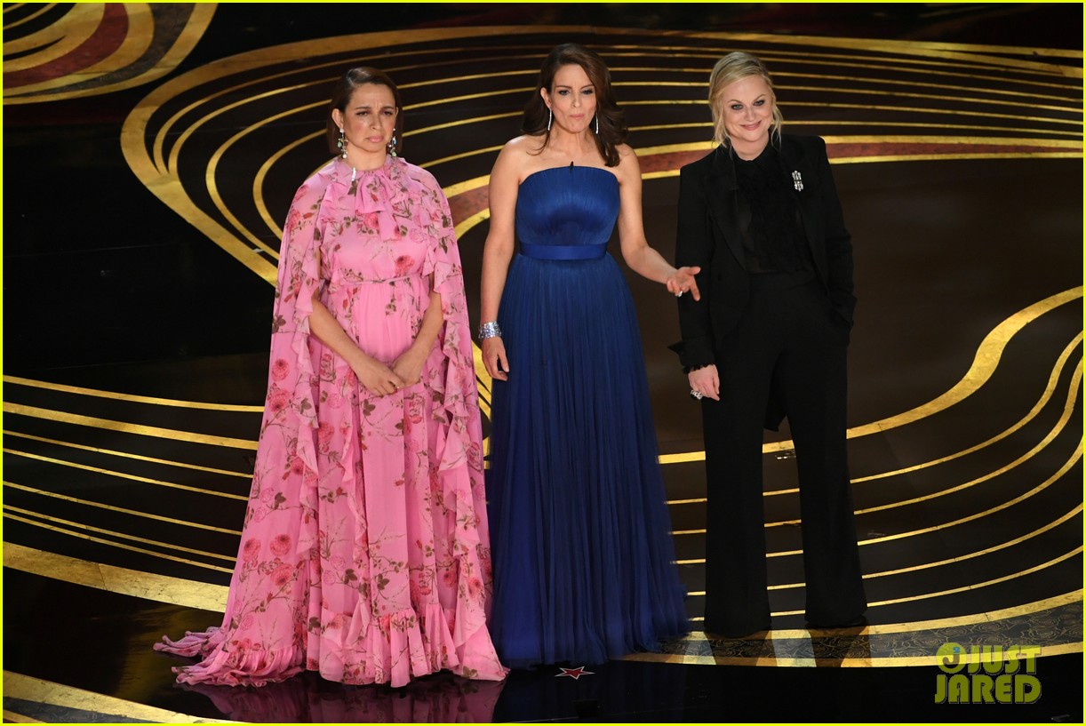 Tina Fey, Amy Poehler, & Maya Rudolph Hilariously Open the Oscars 2019