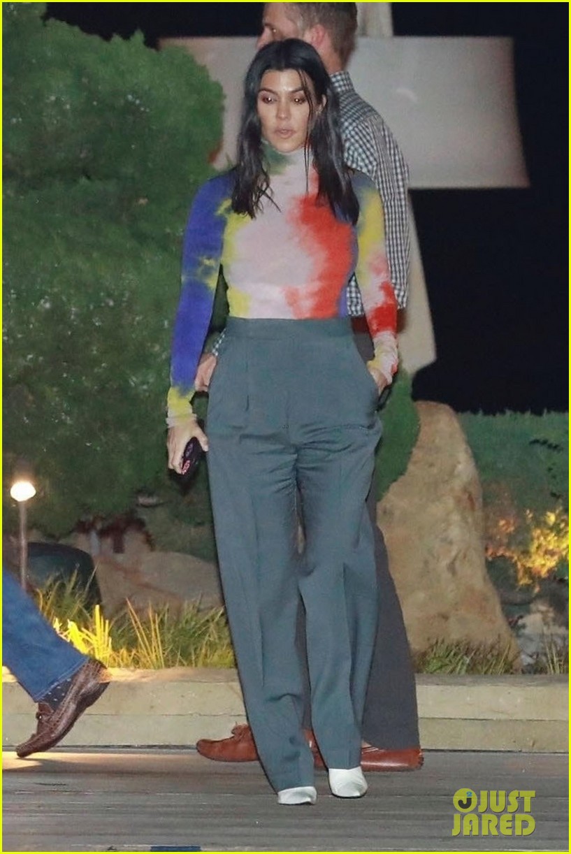 Kourtney Kardashian, Scott Disick, & Kris Jenner Step Out for Jonathan