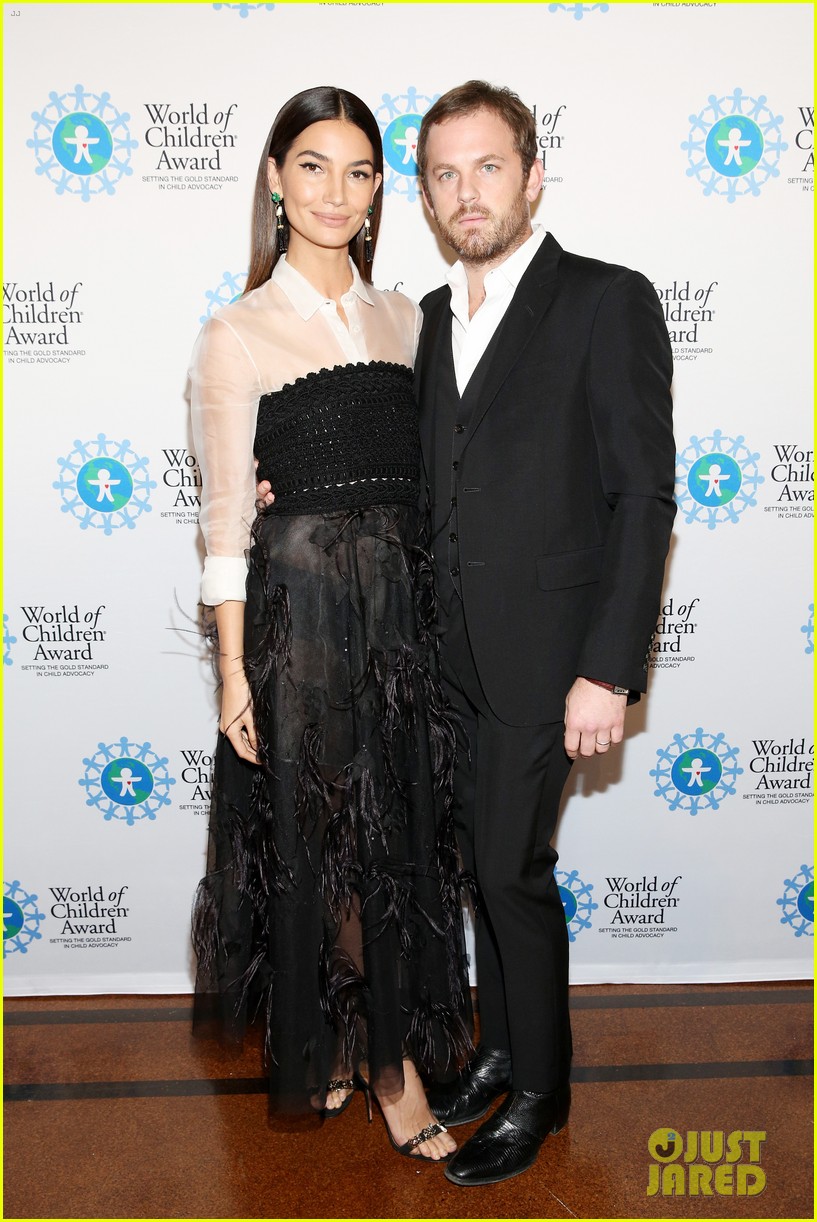 Lily Aldridge Gives Birth to Son Winston Roy Followill Photo 4221884(01)