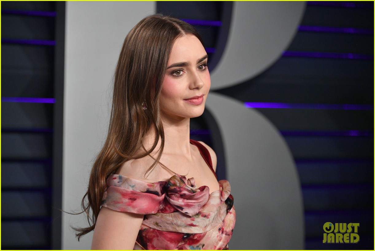 lily collins noah centineo vanity fair oscars 2019 party 084247146