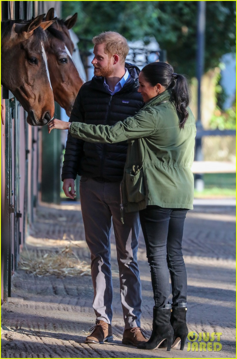 Photo meghan markle quick change morocco prince harry 25 Photo