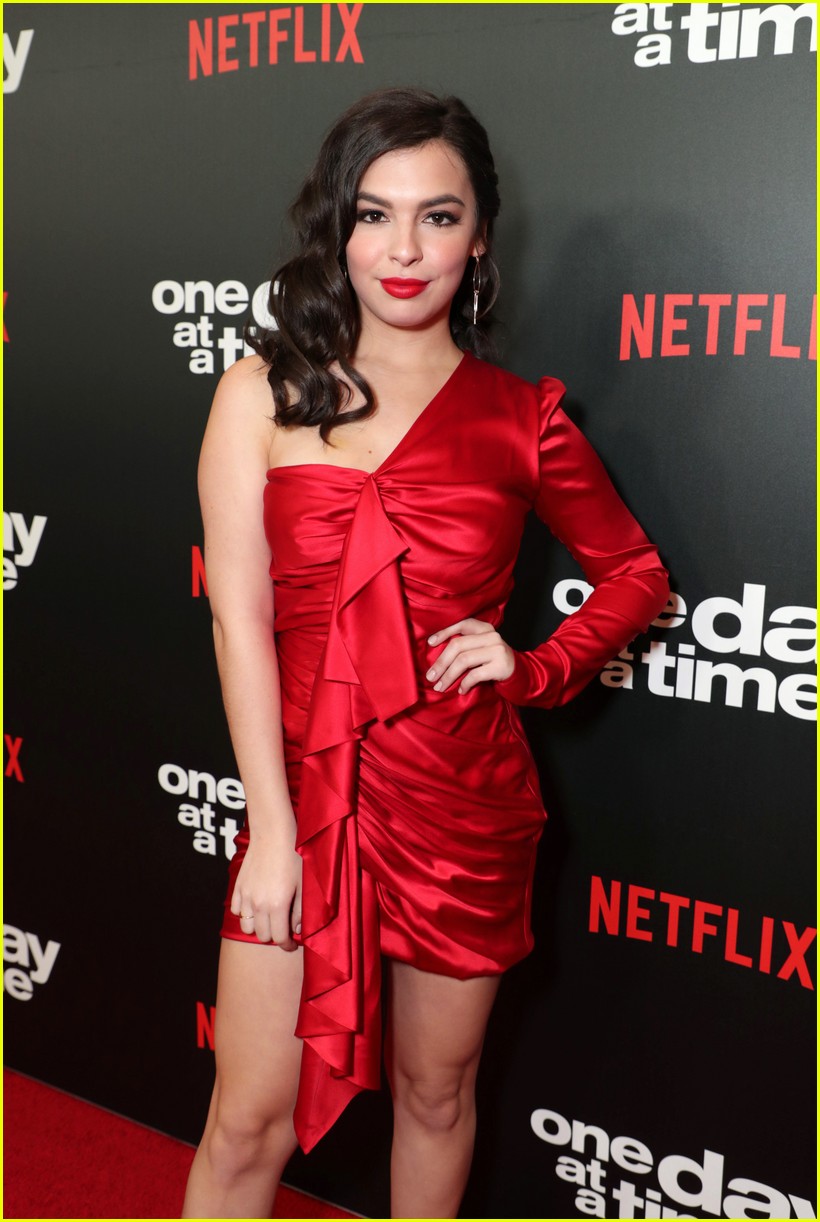 netflixs one day at a time cast premieres season 3 in la 114226184