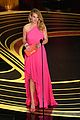 julia roberts wows in pink dress while presenting at oscars 2019 09