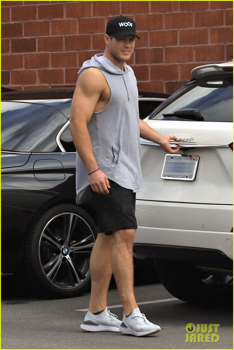 colton underwood muscles after workout 244249827