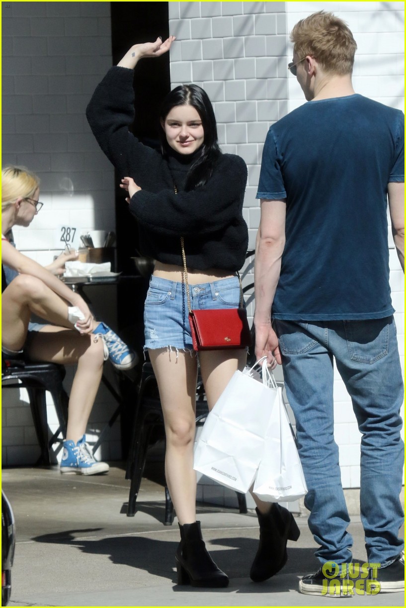 ariel winter does a happy dance after lunch date 054258251