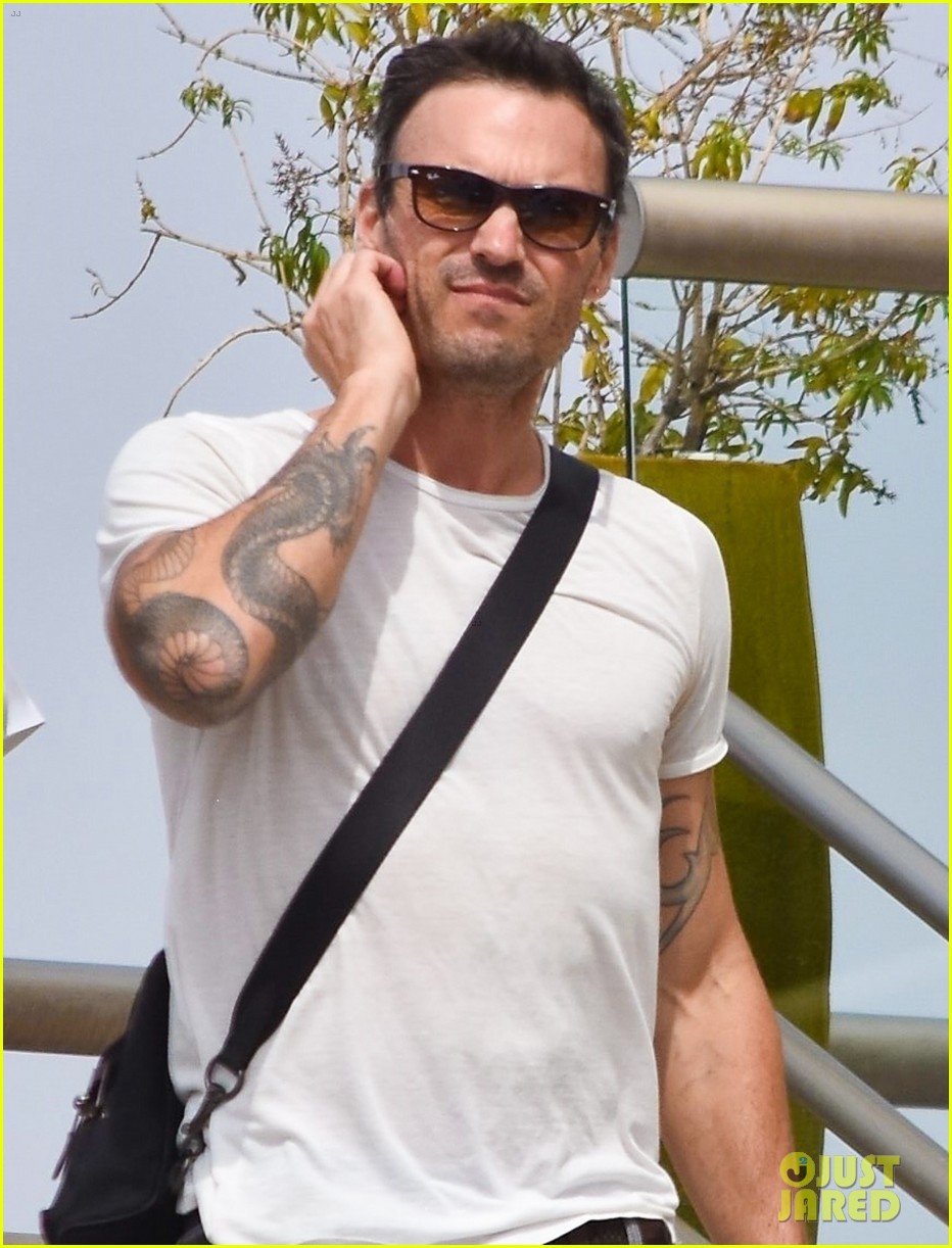 Brian Austin Green Reveals the Cast of 'Beverly Hills, 90210' Reunited