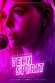 elle fanning sings robyns dancing on my own in teen spirit clip 01