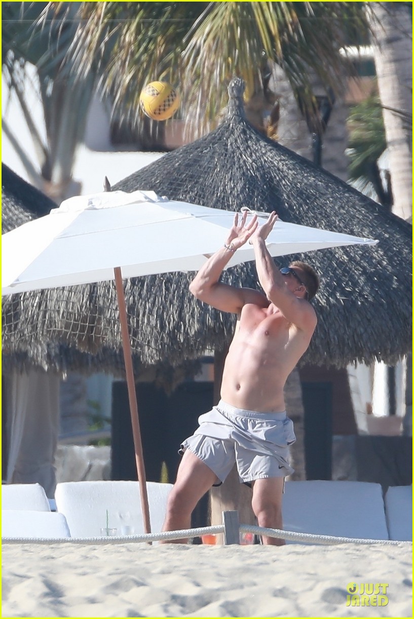 Rob Gronkowski Body Type Shape Physique