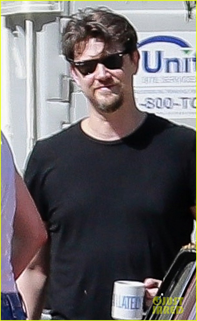 amber heard steps out with rumored boyfriend andy muschietti 034265124