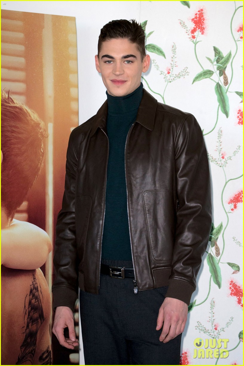hero fiennes tiffin after photo call in rome 04