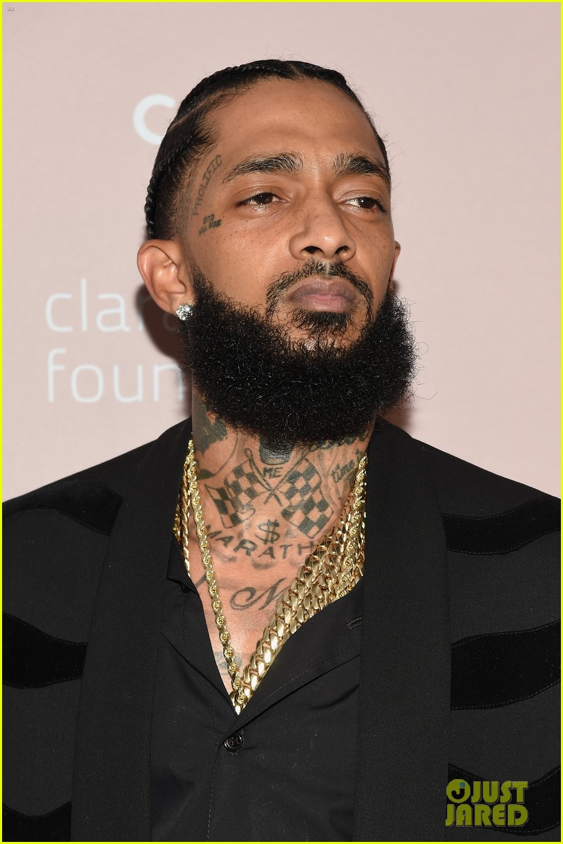 rapper nipsey hussle reportedly shot outside his store in la 034265386
