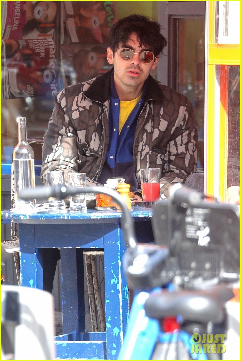 joe jonas dons printed jacket for solo lunch outing 054256489