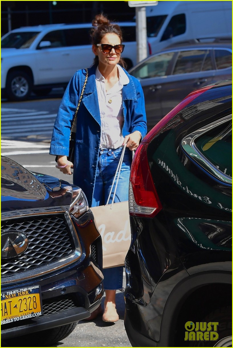 katie holmes nyc march 2019 03