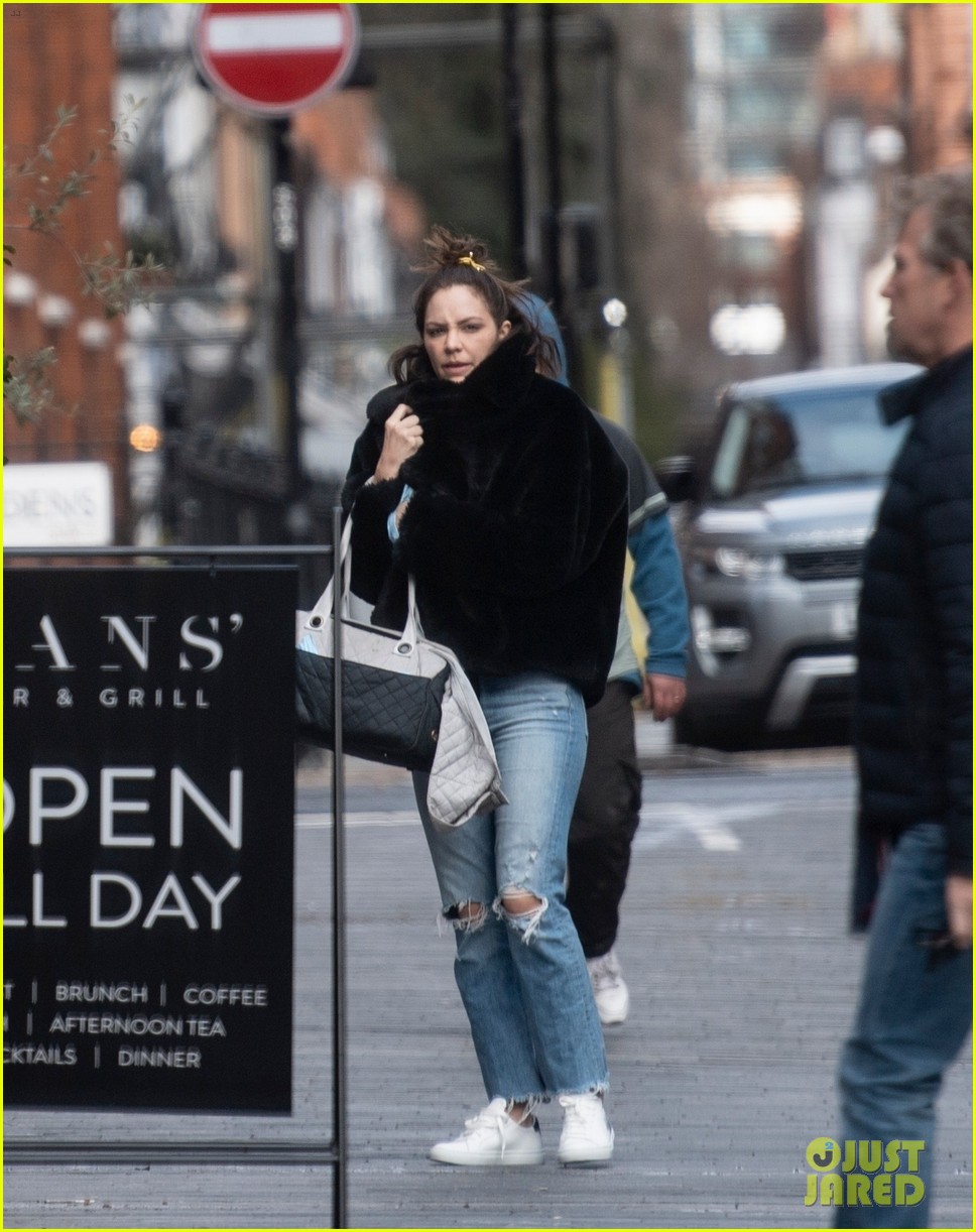 katharine mcphee steps out in london 024255723
