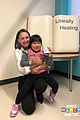 natalie portman visits childrens hospital los angeles 01