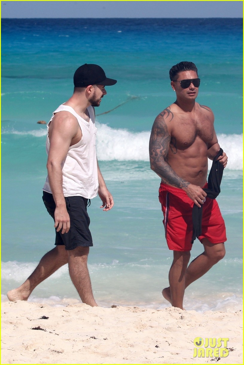 jersey shore pauly d vinny go shirtless in cancun 284260689