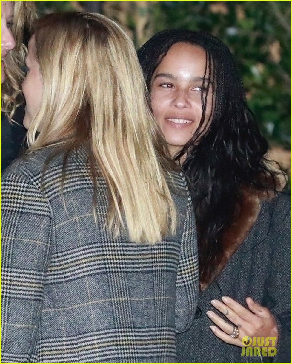 reese witherspoon dinner with laura dern zoe kravitz 024250479