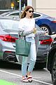 katherine schwarzenegger keeps it cute and comfy for smoothie run 01
