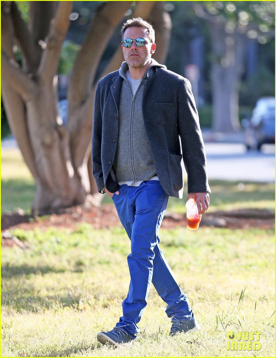 ben affleck grabs his morning coffee from dunkin donuts 01