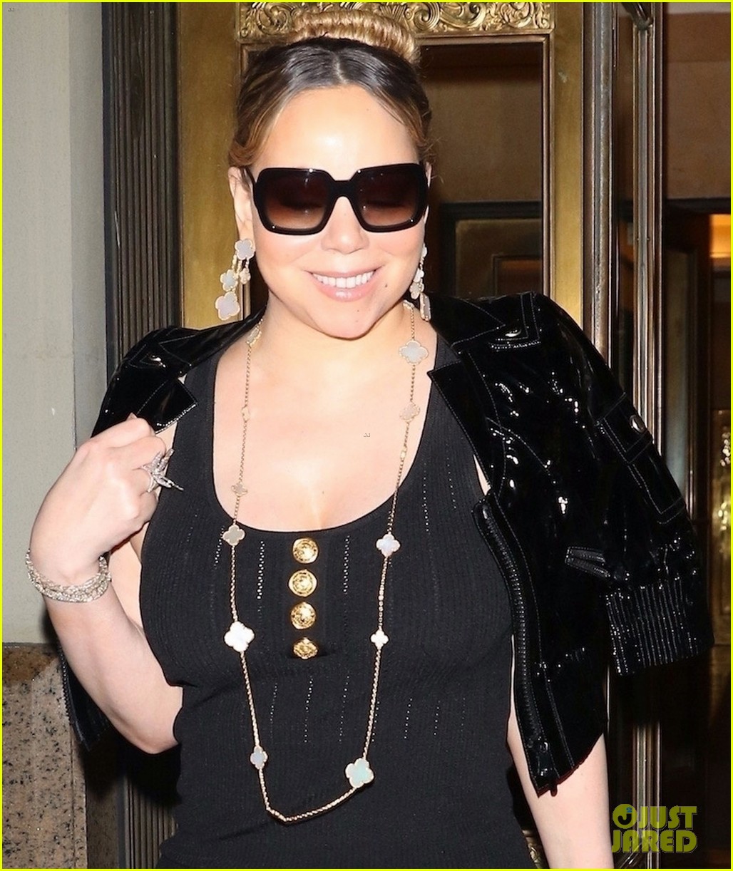 mariah carey stuns in little black dress while stepping out in nyc 044275608