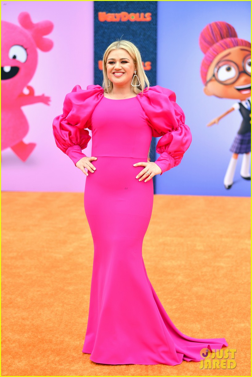 Kelly Clarkson & Janelle Monae Go Glam at 'UglyDolls' Premiere Photo