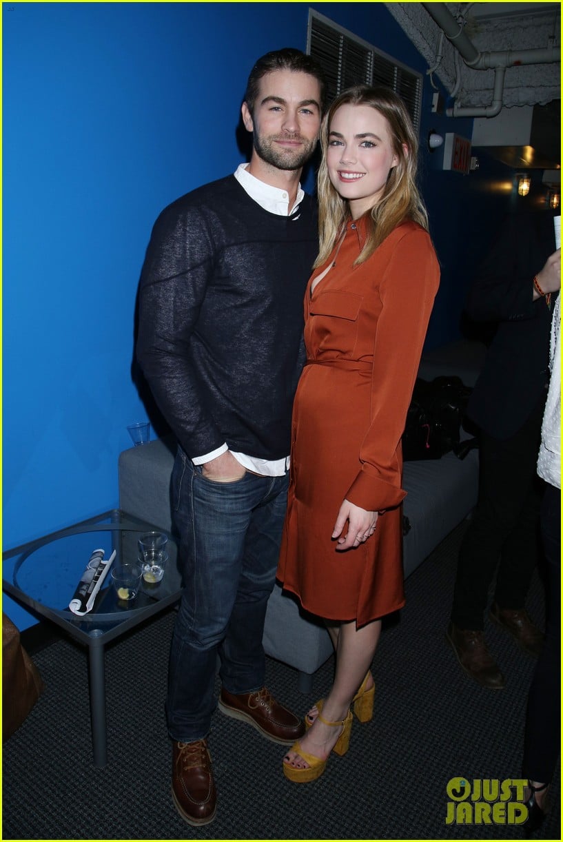 chace crawford splits from rebecca rittenhouse 01