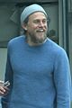 charlie hunnam happily greets some lucky fans 04