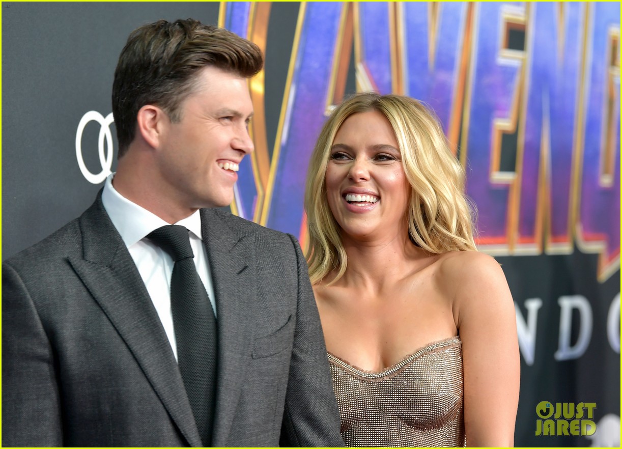 scarlett johansson gets support from colin jost at avengers endgame premiere 044276177