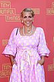 busy philipps nicole richie more support nia vardalos at tiny beautiful things opening night 04