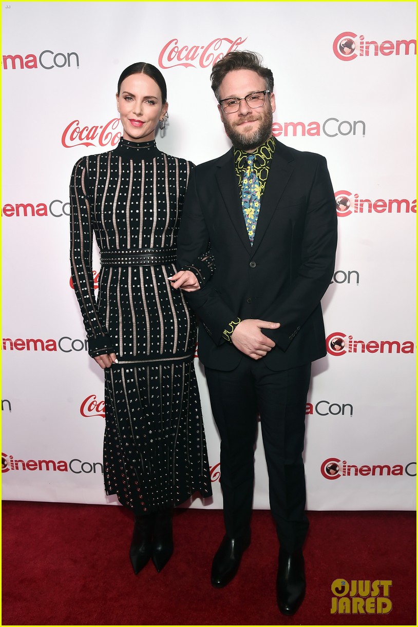 Seth Rogen Explains Why He Carefully Chose His Outfits For Events With ...