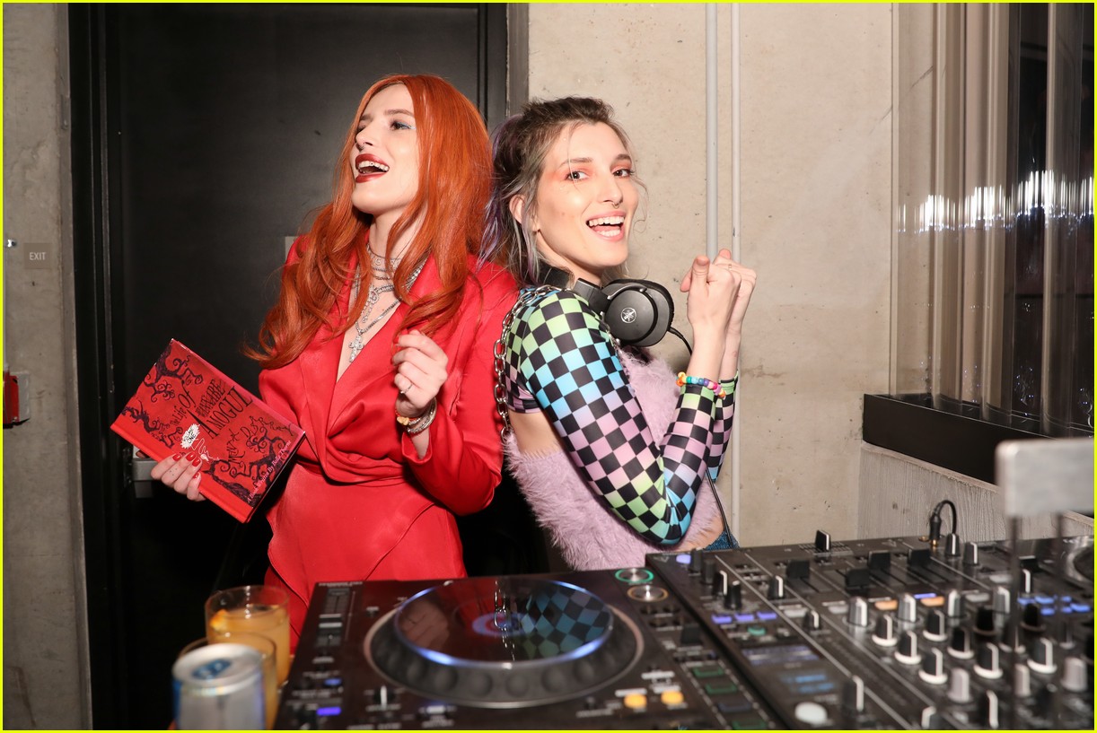 bella thorne and nina agdal team up for moxy chelseas grand opening 044270716