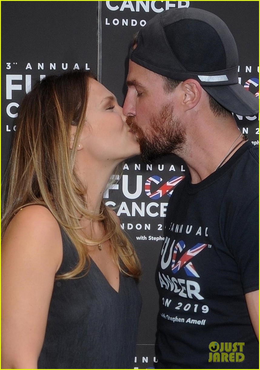 stephen amell wife cassandra host f cancer event in london 024299209
