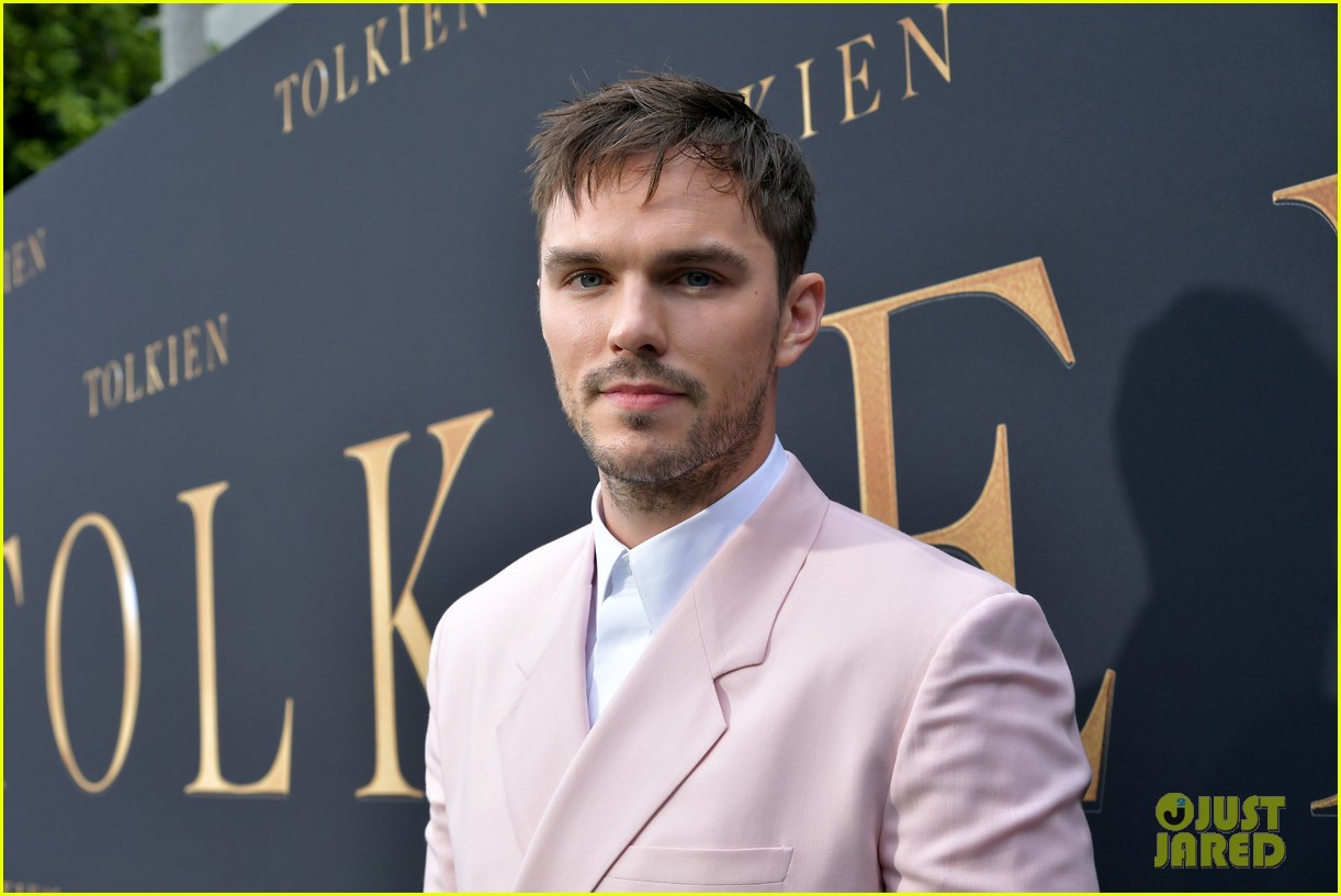 lily collins nicholas hoult look so stylish tolkien premiere 094288117