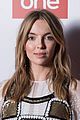 jodie comer joins killing eve cast at season 2 premiere in london 06