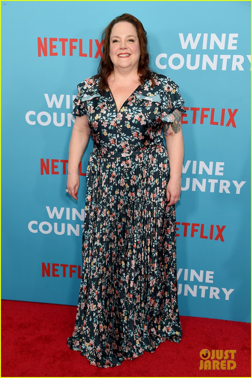 amy poehler maya rudolph tina fey step out for wine country premiere 25
