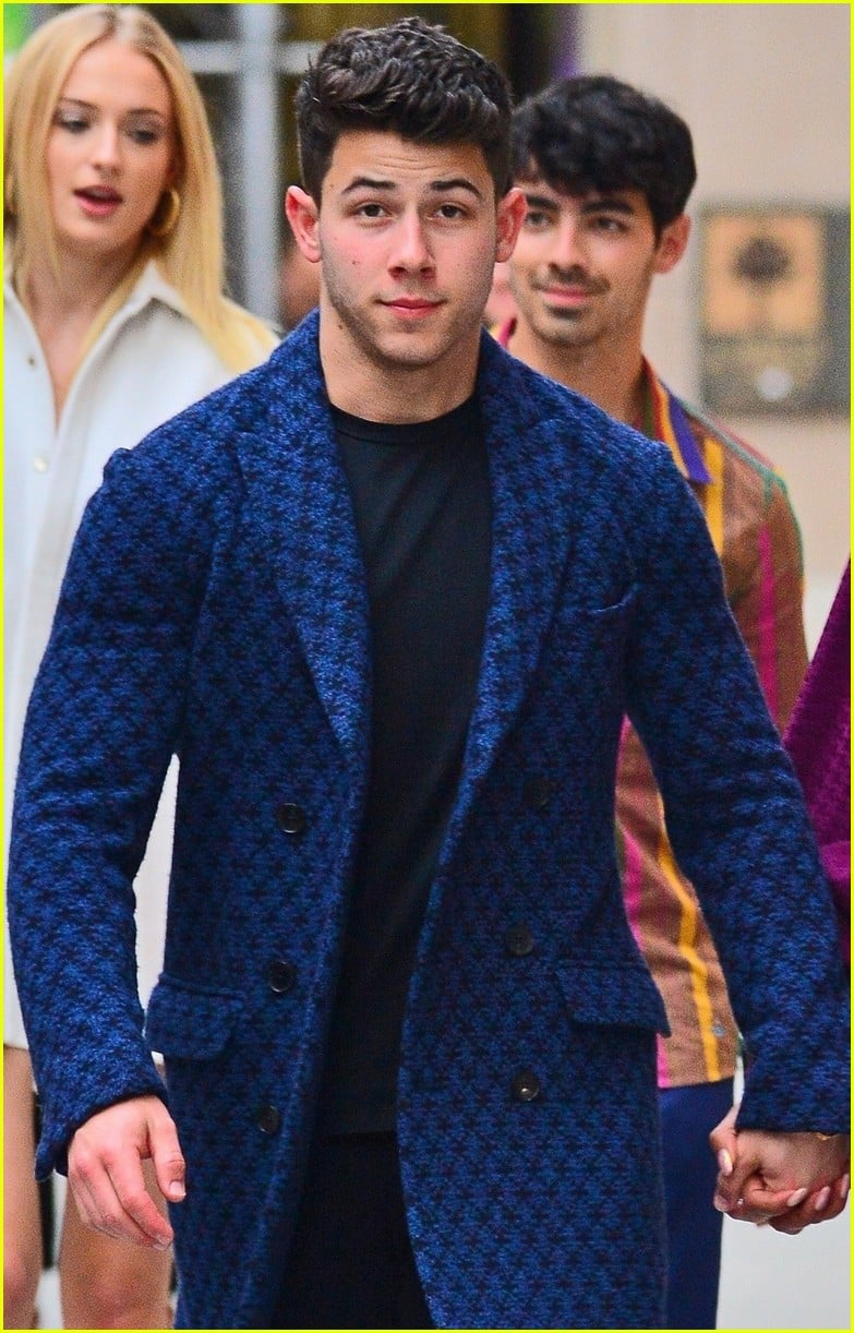 Nick Jonas & Priyanka Chopra Join Joe Jonas & Sophie Turner For