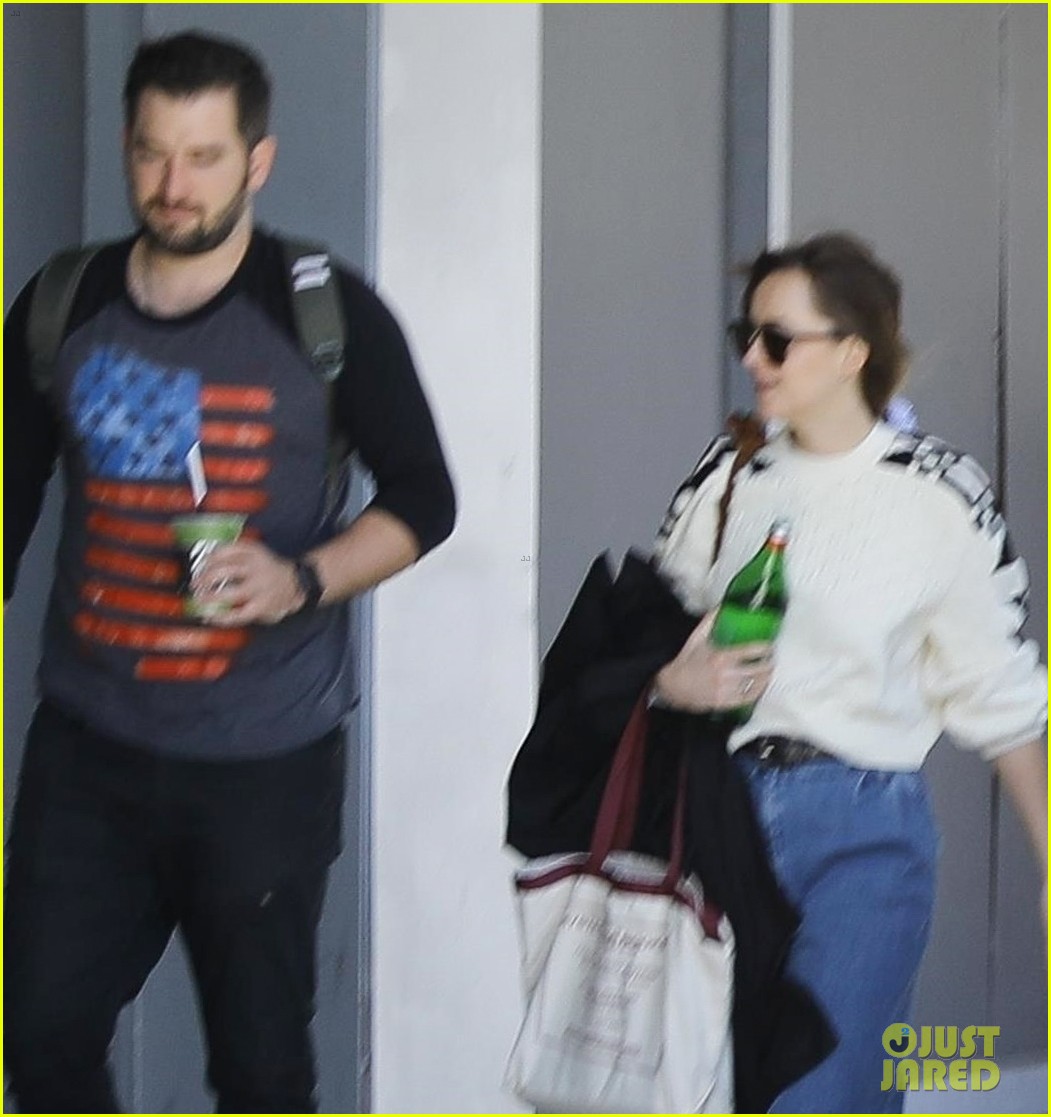 Photo dakota johnson studio koreatown la 02 Photo 4292943 Just