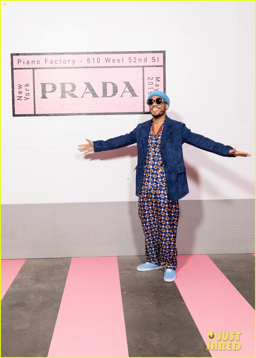 diane kruger lucy boynton more step out for prada resort fashion show 39