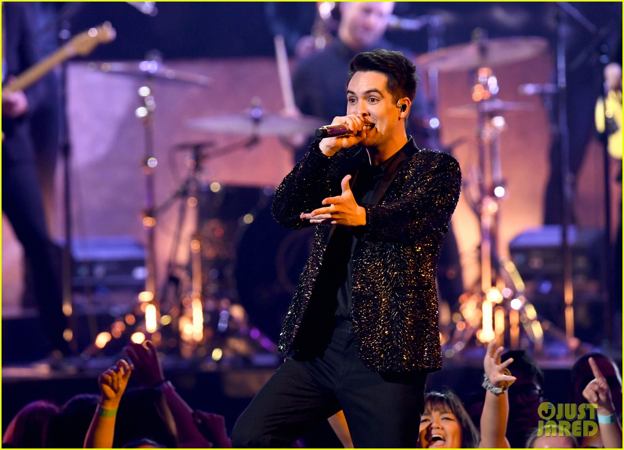 panic at the disco hey look ma i made it to billboard music awards 024281190