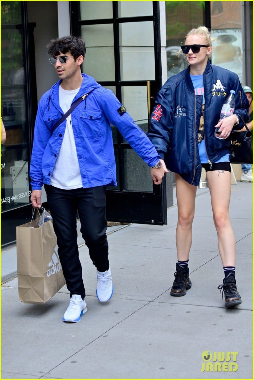 sophie turner does a kick while out with joe jonas in nyc 054293234