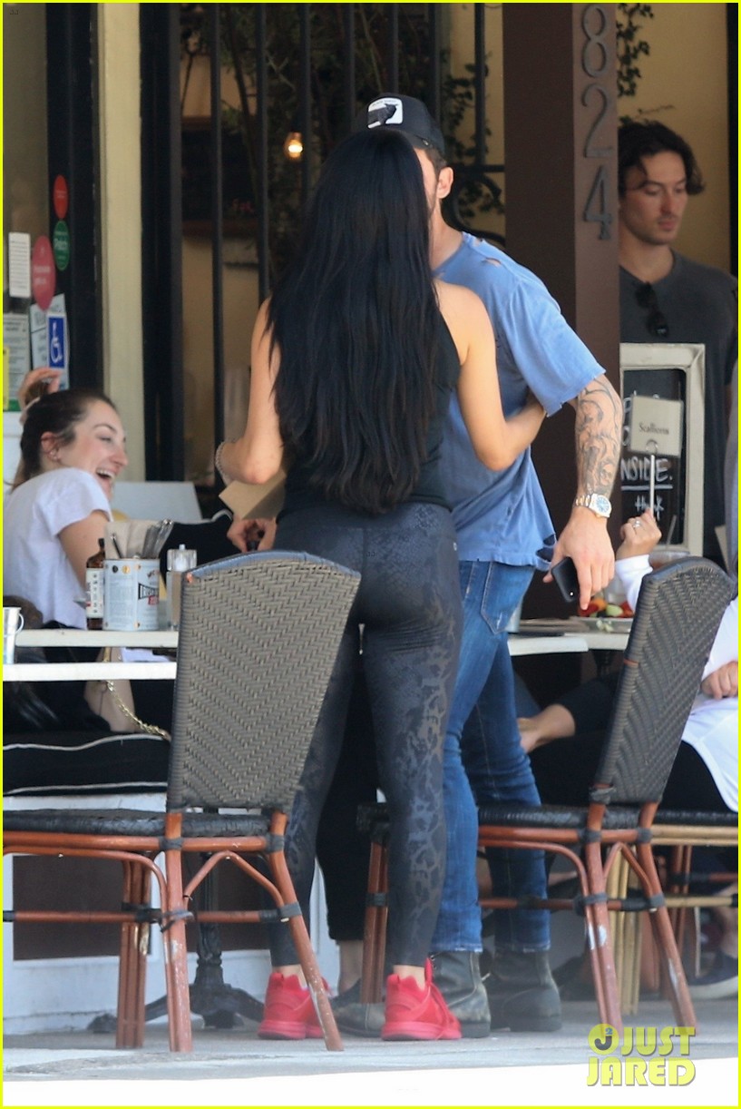 DWTS' Nikki Bella & Artem Chigvintsev Flaunt Hot PDA After a Lunch Date