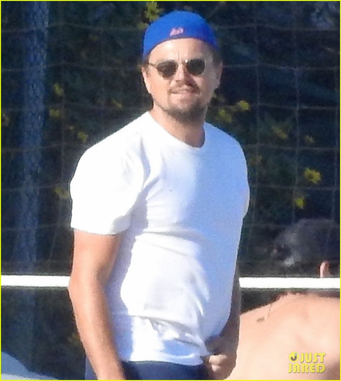 Leonardo DiCaprio Gets Hit in the Face with a Volleyball Ouch! Photo