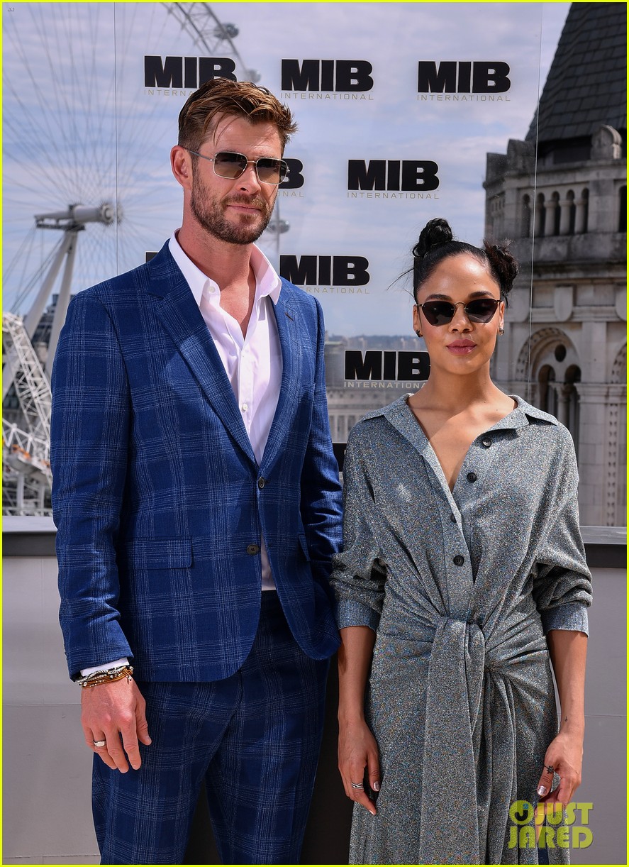 Chris Hemsworth & Tessa Thompson Team Up for 'Men in Black