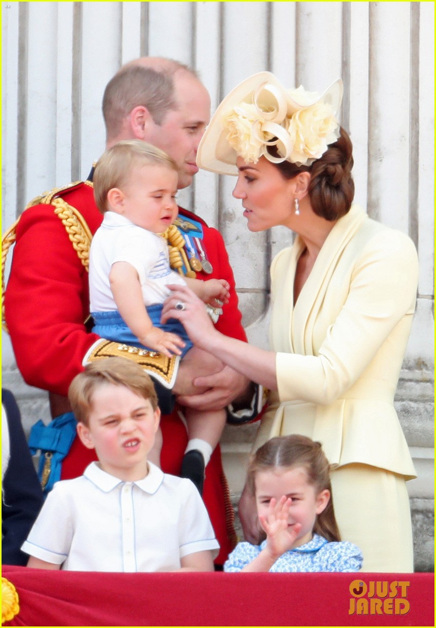 kate middleton prince william at trooping the colour with kids 054305775