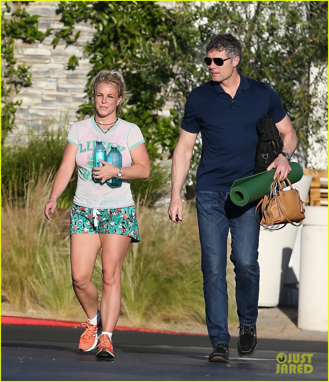 Britney Spears Works Up a Sweat at Yoga Class Photo 4315300 Britney