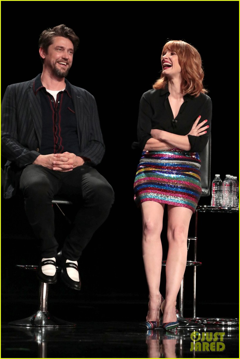 jessica chastain it chapter two cast at comic con 02