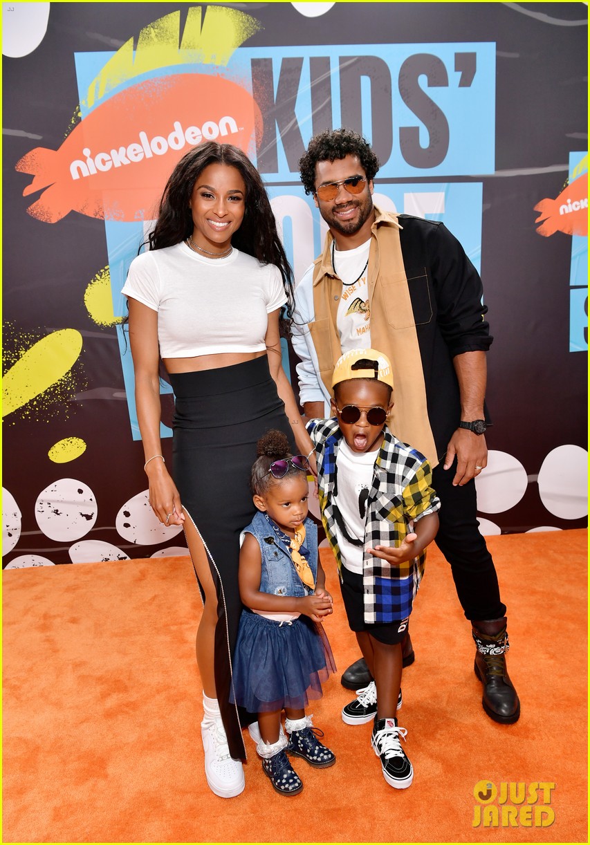 Ciara & Russell Wilson Bring Kids Future & Sienna to Kids' Choice(02)