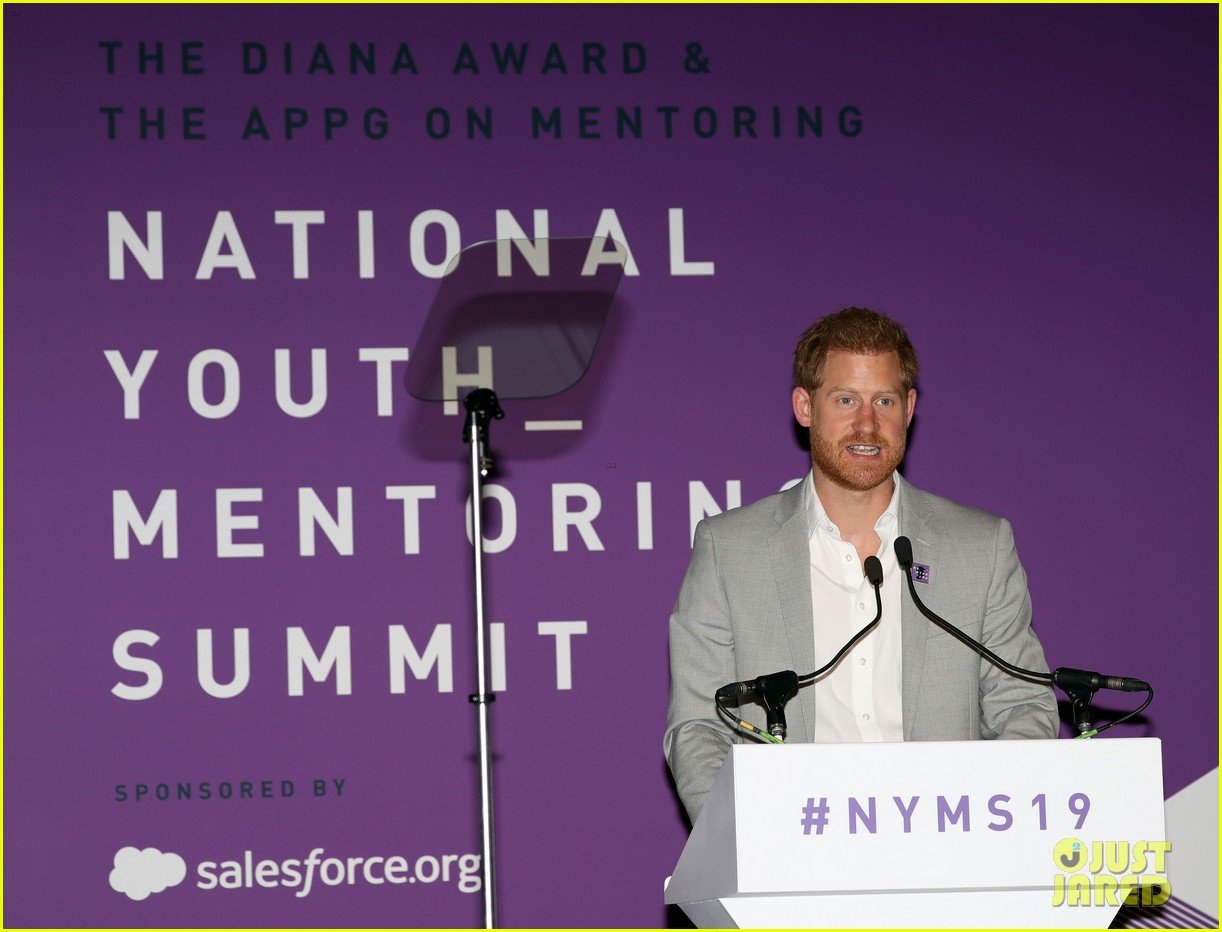 prince harry shares hope to be a role model for son archie at diana award summit 034317512