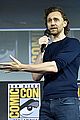 tom hiddleston jeremy renner marvel series at comic con 12